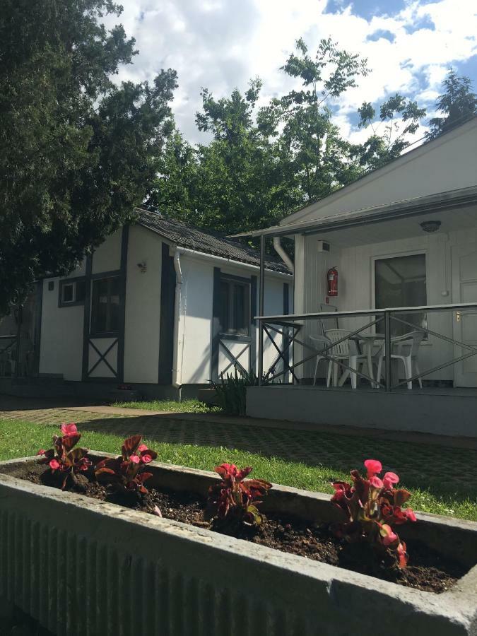 Fenyves Family Rooms And Bungalows Hajdúszoboszló Dış mekan fotoğraf